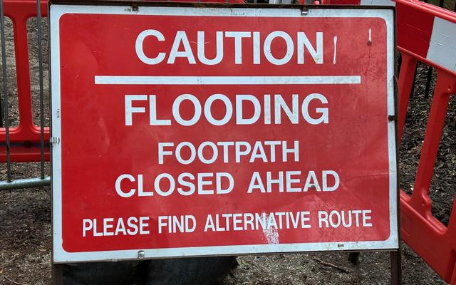 Flooding signage