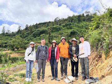 The Oxford-China research group at the fossil site 